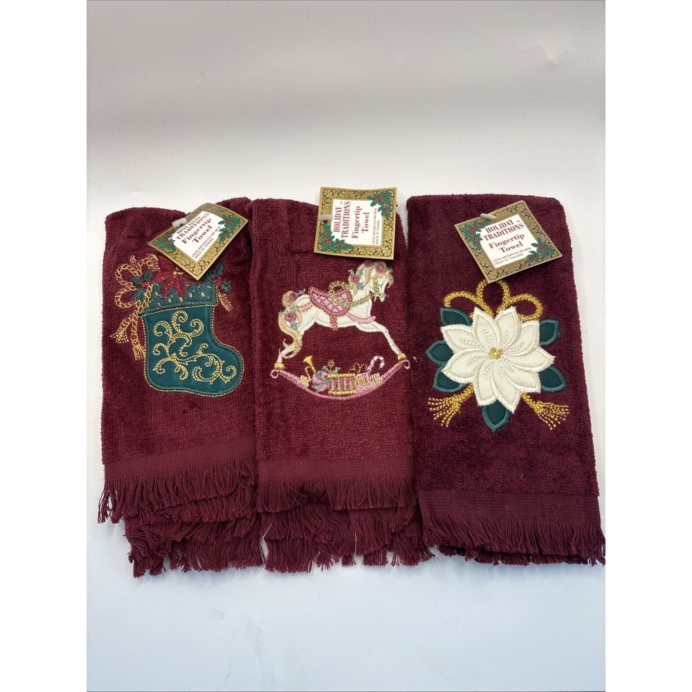 3 Vtg Holiday Traditions Christmas Guest Fingertip Towels Burgundy Fringe NEW‎